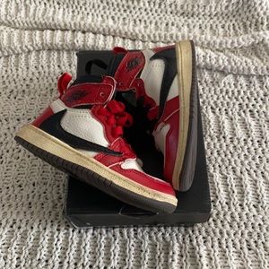 Travis 1s